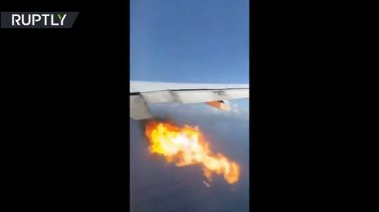 آتش گرفتن هواپیما حین بلند شدن از باند فرودگاه لس آنجلس آمریکا