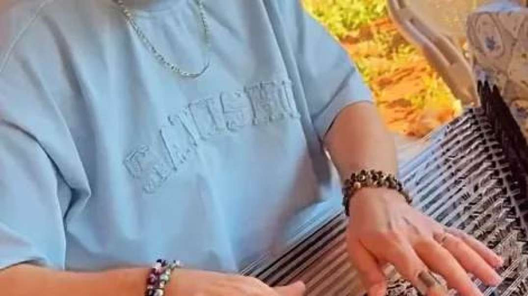 تولگا گولچ و موسیقی نوازی